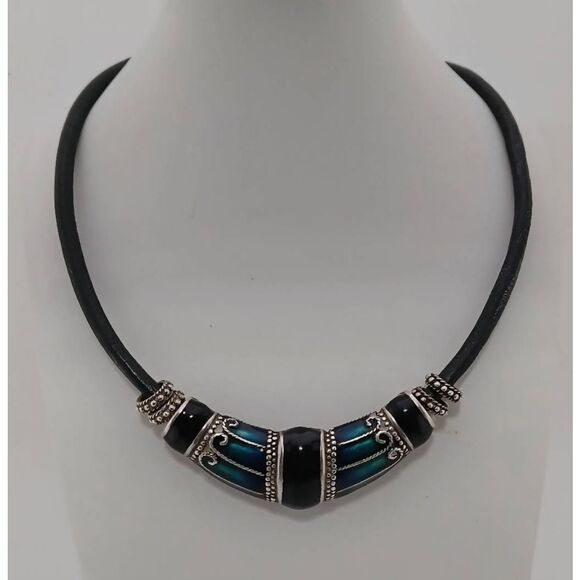 CHICO'S Green & Black Enamel Boho Black Leather Cord Silver Pendant Necklace - Picture 1 of 4